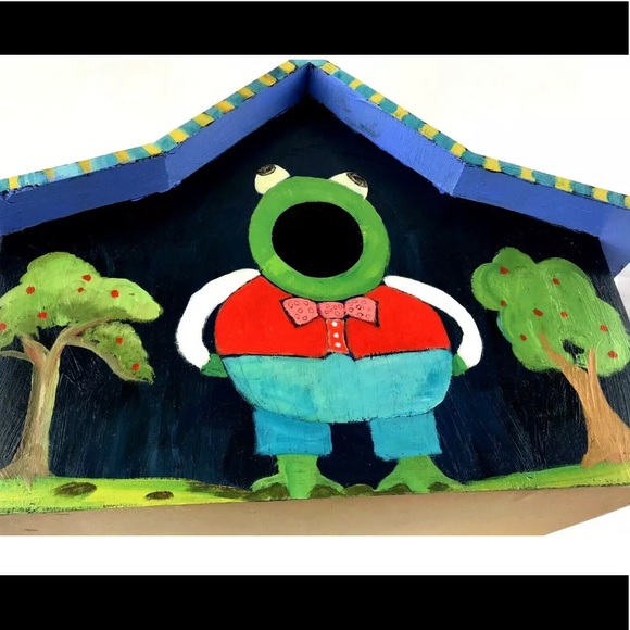 Artist Barbara Olsen Hand-painted bird house - Picture 8 of 12